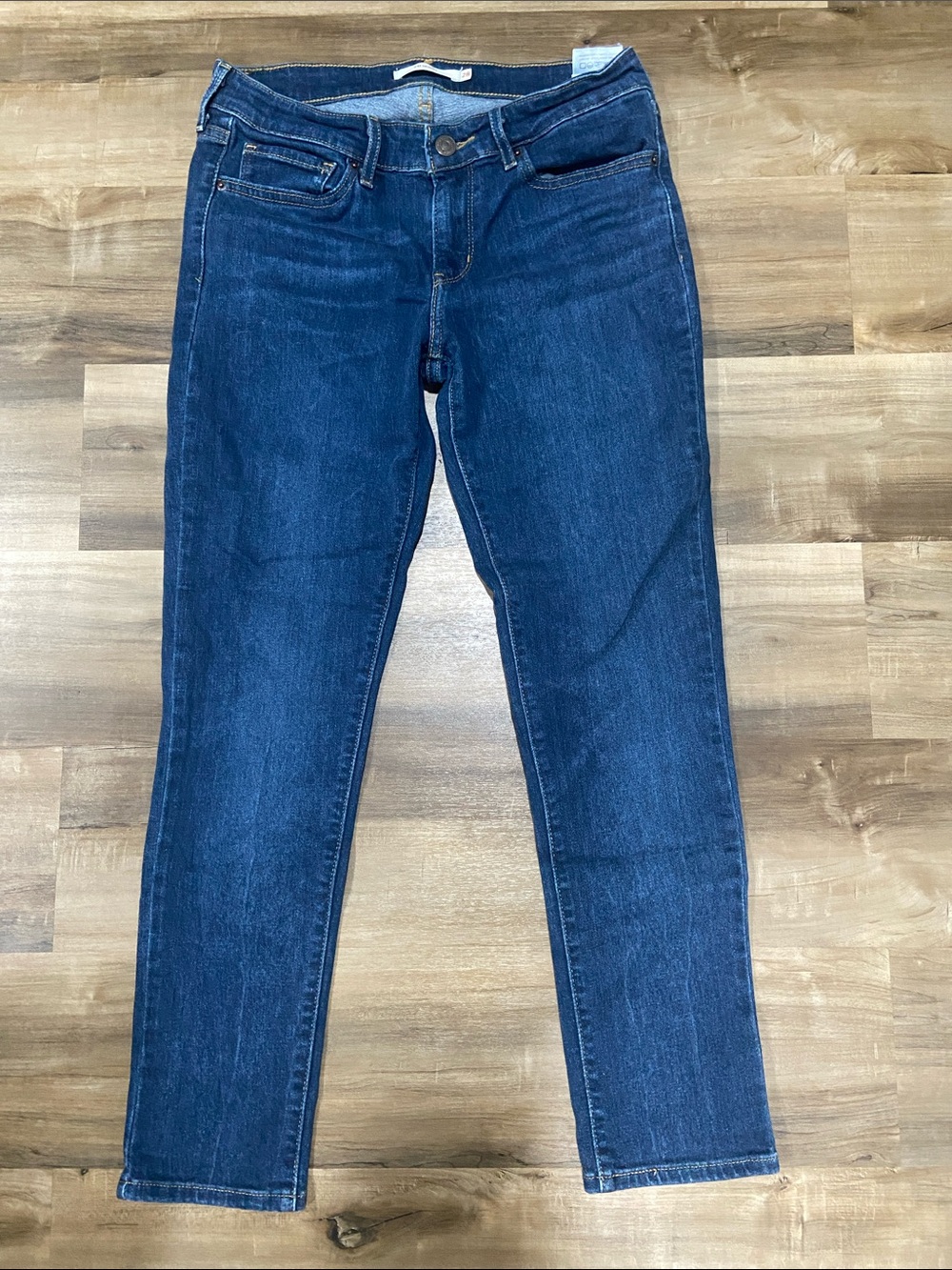Levi's 711 Skinny Jeans
